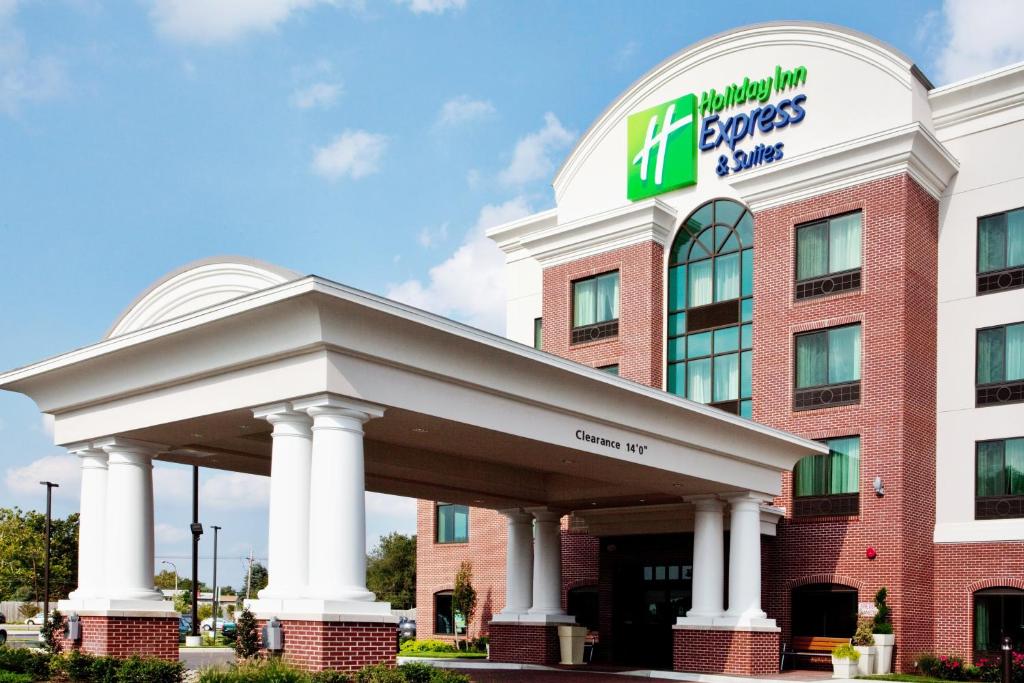 Holiday Inn Express & Suites Wilmington-Newark an IHG Hotel - main image