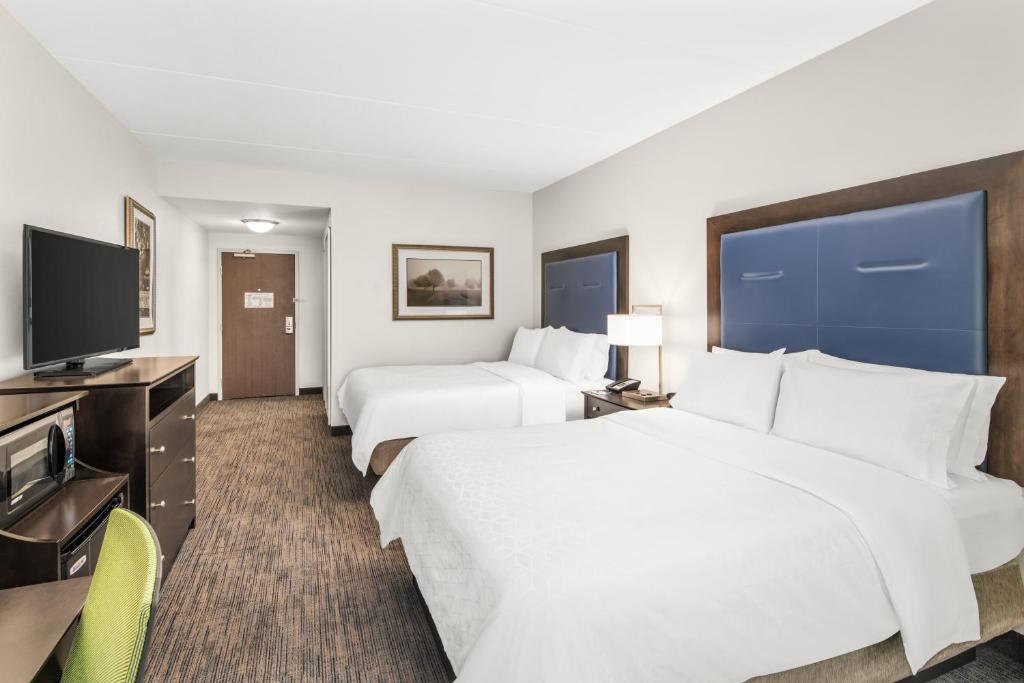 Holiday Inn Express & Suites Wilmington-Newark an IHG Hotel - image 3