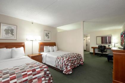 Red Roof Inn and Suites Newark - University - image 14