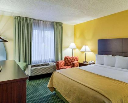 Quality Inn Newark - image 10