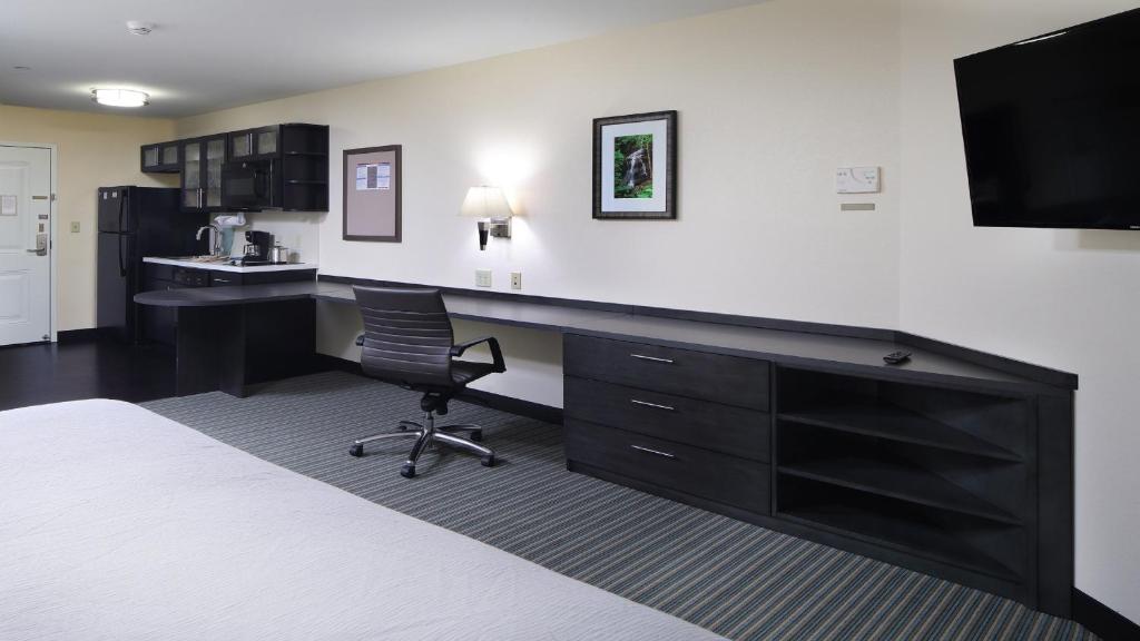 Candlewood Suites - Newark South - University Area an IHG Hotel - image 4