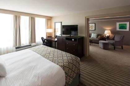 Doubletree by Hilton Newark - image 9