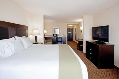 Holiday Inn Express and Suites Newberry an IHG Hotel - image 12