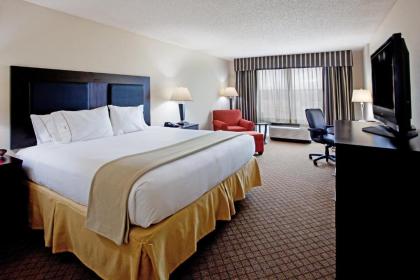 Holiday Inn Express and Suites Newberry an IHG Hotel - image 3