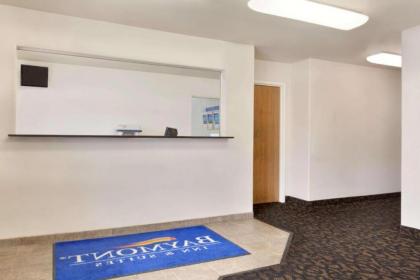 Travelodge by Wyndham Yermo - image 3