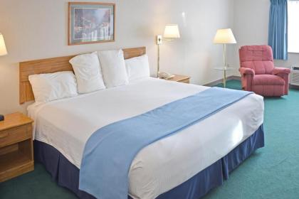 Americas Best Value Inn & Suites - Tahquamenon Country - image 13