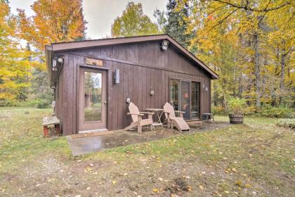 Trout Lake Ranch Cottage 10 Acres with Beach Access - image 10