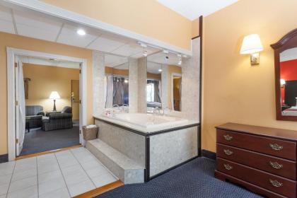 Ramada by Wyndham Newburgh/West Point - image 12