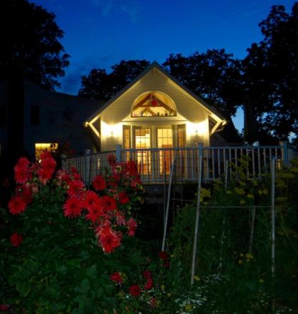 Enfield Manor Bed&Breakfast and Vacation Rental - image 12