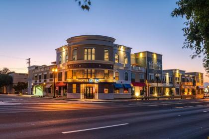 Hotel Lexen Newhall & Santa Clarita - Near Six Flags Magic Mountain - image 5