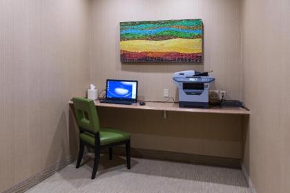 Holiday Inn Express Hartford-Newington an IHG Hotel - image 11