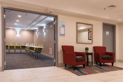 Holiday Inn Express Hartford-Newington an IHG Hotel - image 9