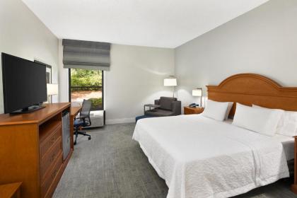 Hampton Inn Atlanta-Newnan - image 10