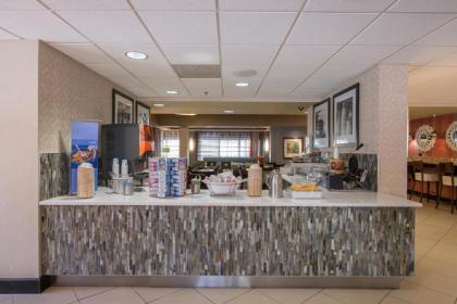 Hampton Inn Atlanta-Newnan - image 19