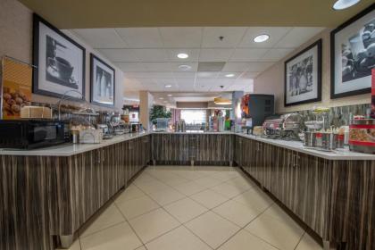 Hampton Inn Atlanta-Newnan - image 20