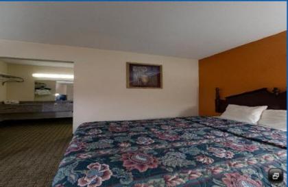 America's Best Value Inn Newnan - image 7