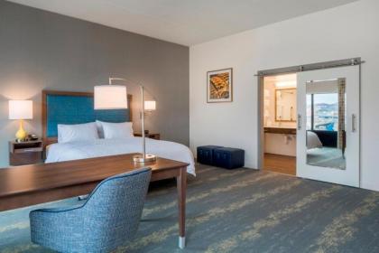 Hampton Inn & Suites Newport/Cincinnati KY - image 9