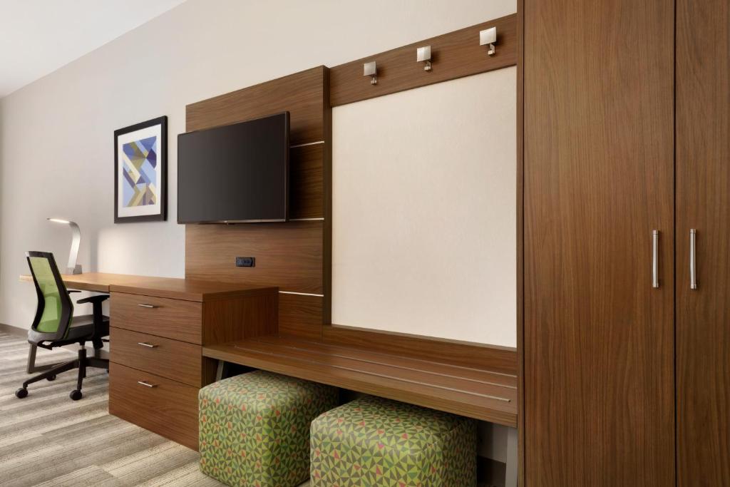 Holiday Inn Express & Suites - Cincinnati South - Wilder an IHG Hotel - image 7