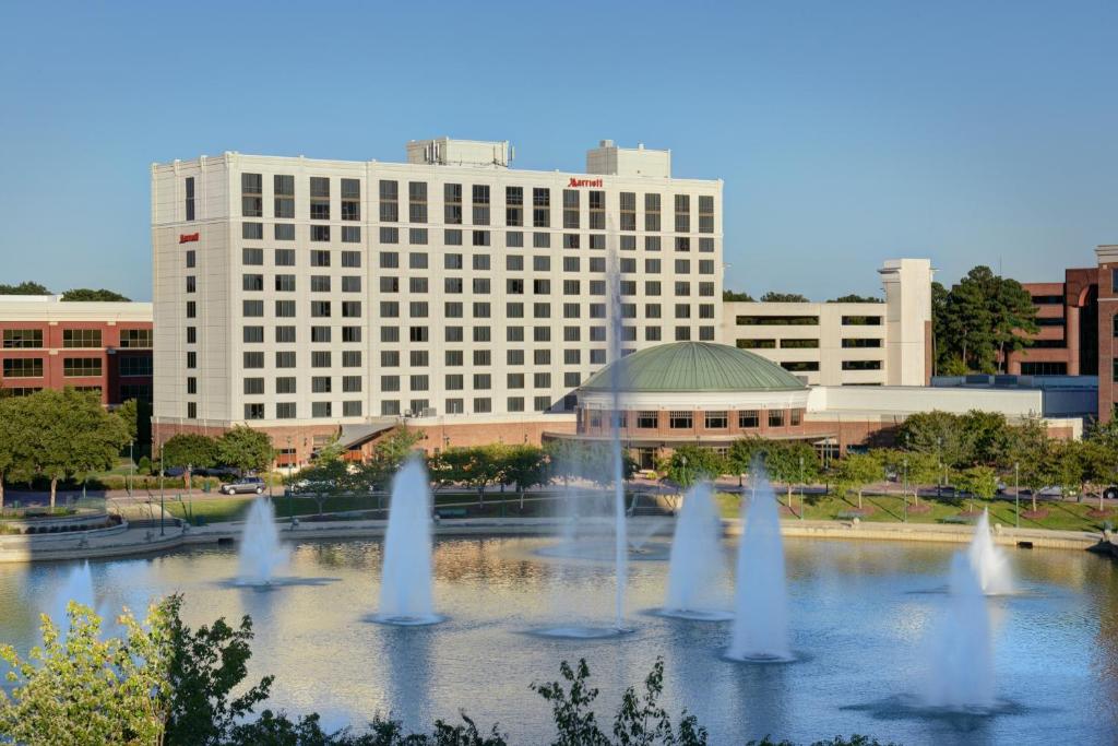 Newport News Marriott at City Center - main image