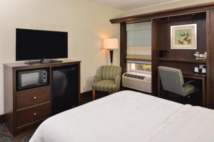 Hampton Inn & Suites Newport News-Airport - Oyster Point Area - image 14