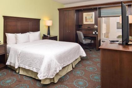 Hampton Inn & Suites Newport News-Airport - Oyster Point Area - image 3