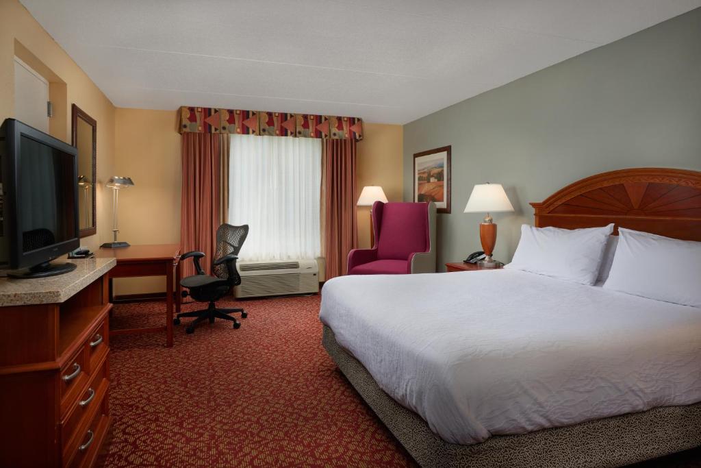 Hilton Garden Inn Newport News - image 6