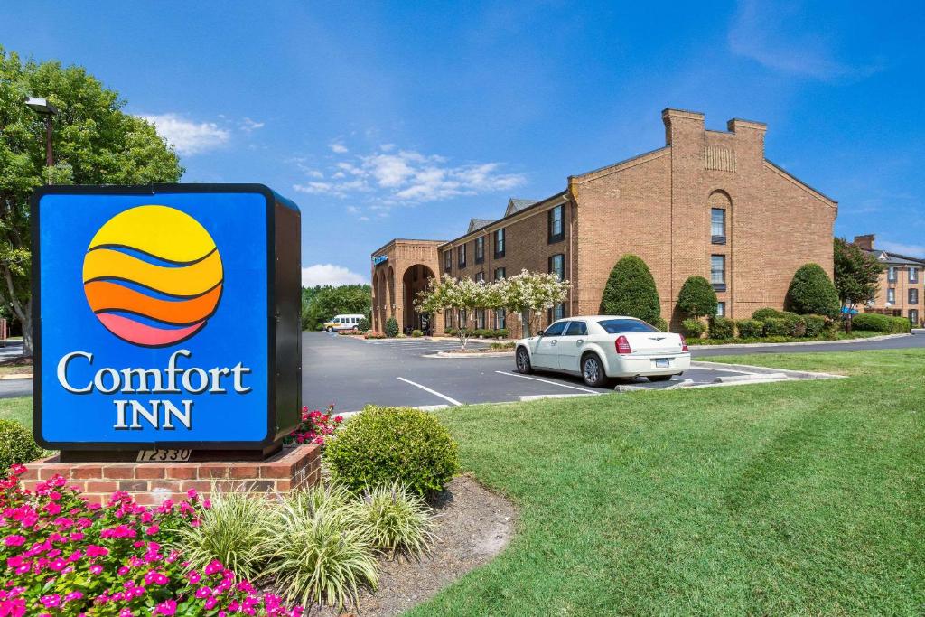 Comfort Inn Newport News - Hampton I-64 - main image