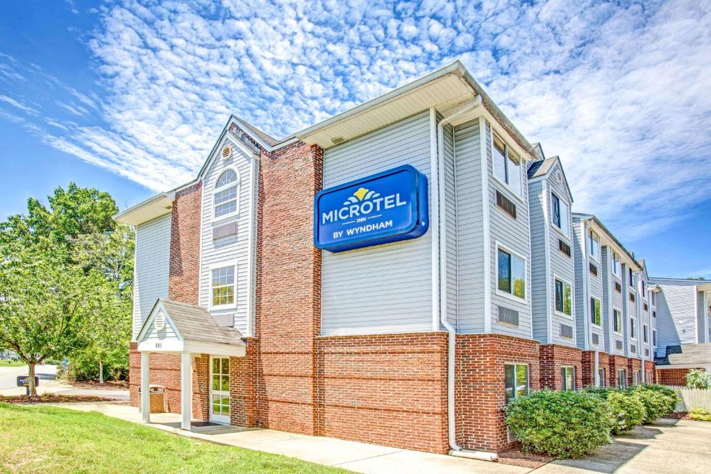 Microtel Inn & Suites Newport News - main image