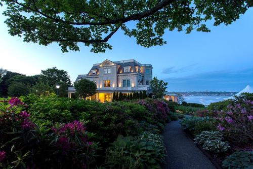 The Chanler at Cliff Walk - main image