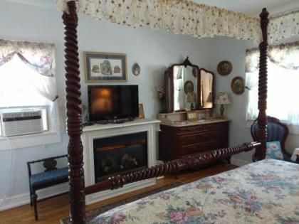 Armistead Cottage Bed & Breakfast - image 2