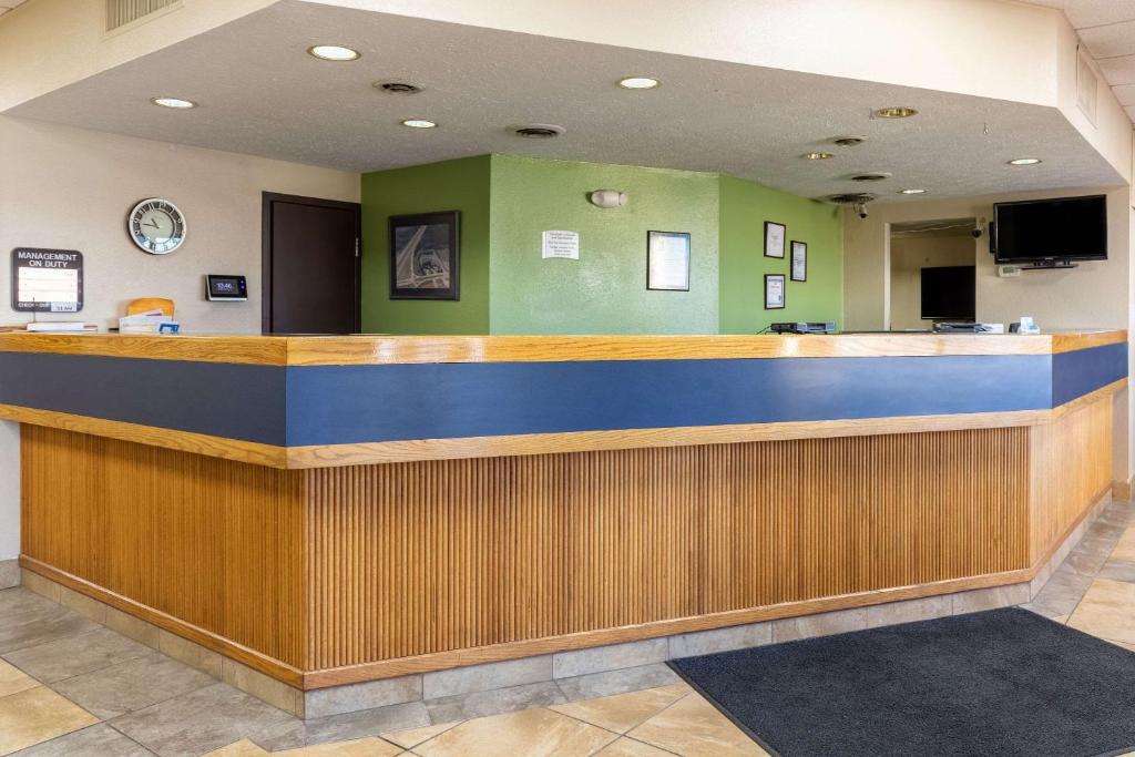 Quality Inn Newport - image 3