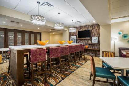 Hampton Inn Newport - image 6