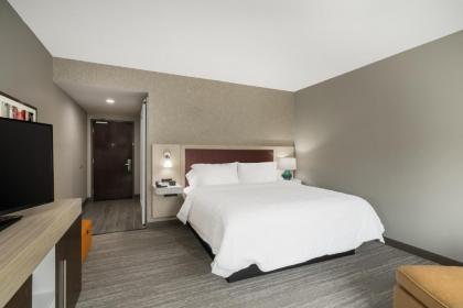 Hampton Inn Newport - image 9