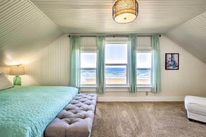 Beachfront Newport Cottage with Private Hot Tub - image 18