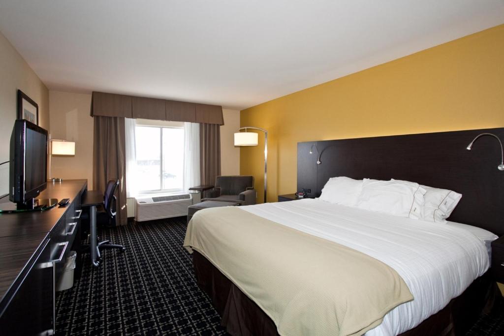 Holiday Inn Express Newton an IHG Hotel - image 6