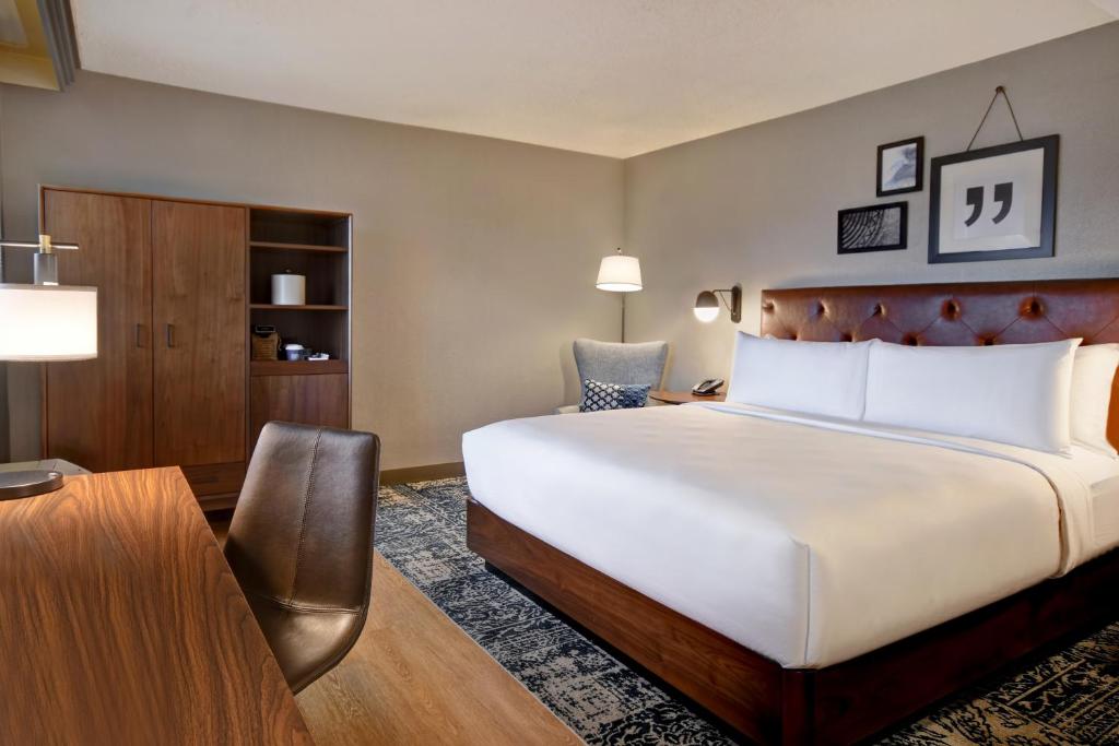 Four Points by Sheraton Boston Newton - image 3