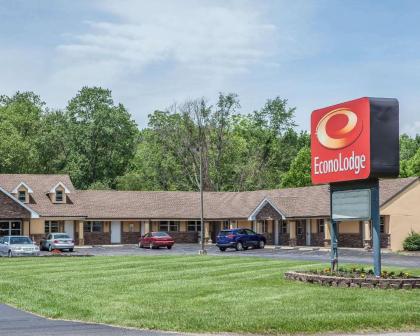 Econo Lodge Newton - image 10