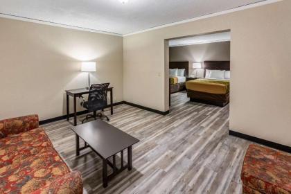 Econo Lodge Inn & Suites Newton - image 6