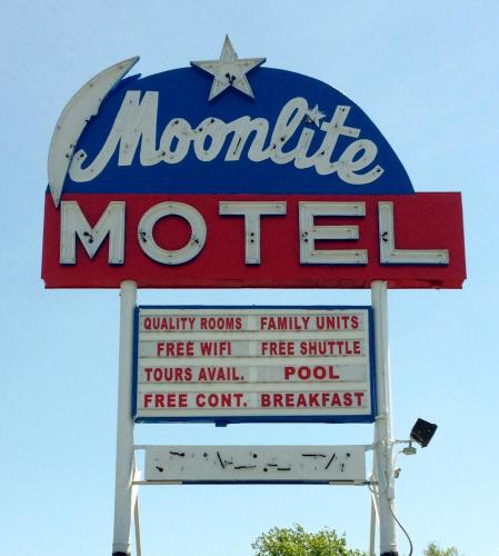 Moonlite Motel - image 2