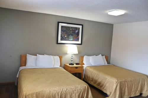 Budget Host Inn Niagara Falls - image 4