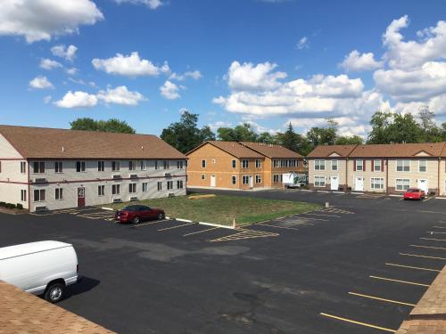 Stay Inn and Suites - main image