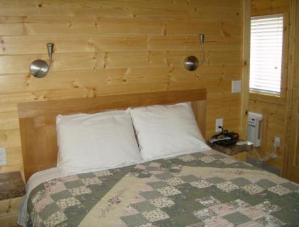 Lake Minden Camping Resort Cottage 2 - image 4