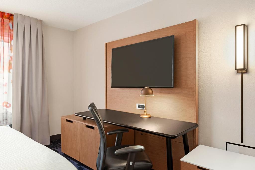 Fairfield Inn by Marriott Warren Niles - image 3