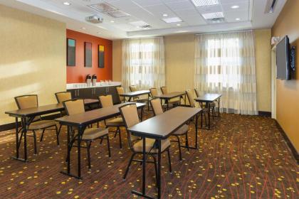 Residence Inn by Marriott Youngstown Warren/Niles - image 9