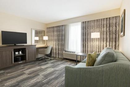 Hampton Inn & Suites Niles/Warren OH - image 10