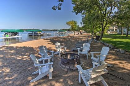 Alluring Nisswa Cabin on Gull Lake with Fireplace! - image 3