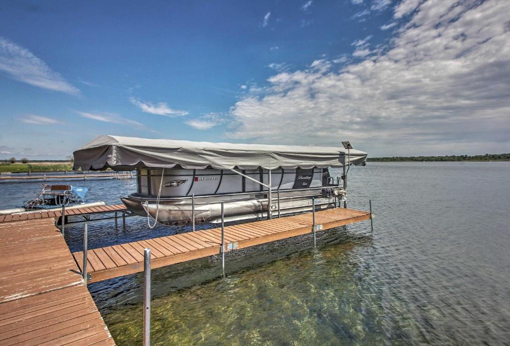 Large Home on Lake Edward with Deck and Fire Pit! - image 2