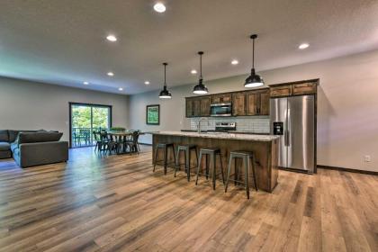 Modern Nisswa Escape with Deck Near Gull Lake! - image 8