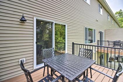 Resort Townhome Situated Right by Gull Lake! - image 11