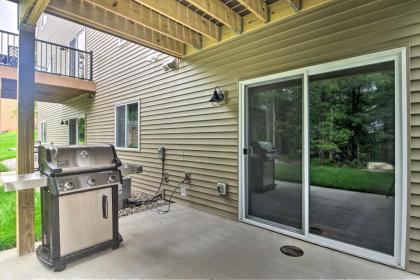 Resort Townhome Situated Right by Gull Lake! - image 2